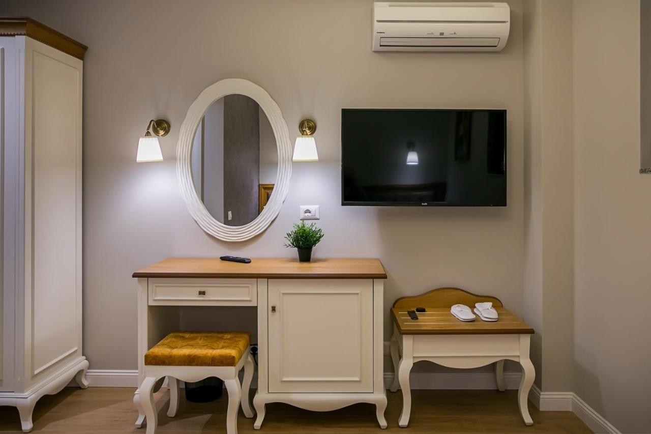Legacy Boutique Hotel Korça Kültér fotó