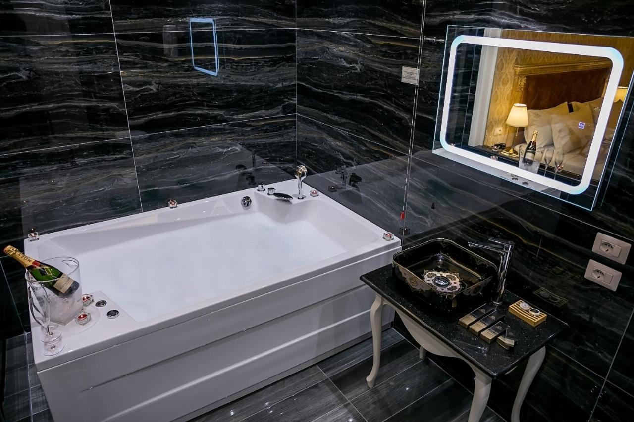 Legacy Boutique Hotel Korça Kültér fotó