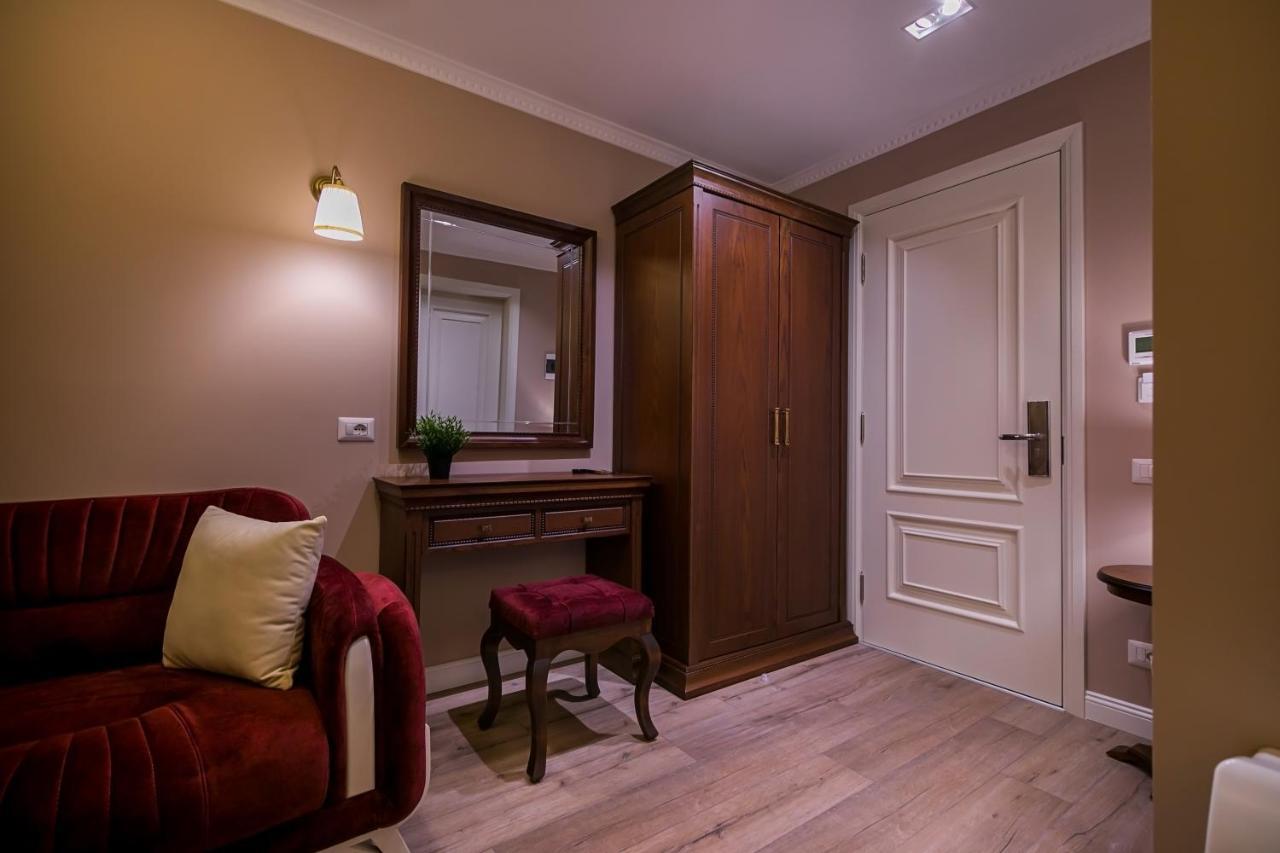 Legacy Boutique Hotel Korça Kültér fotó