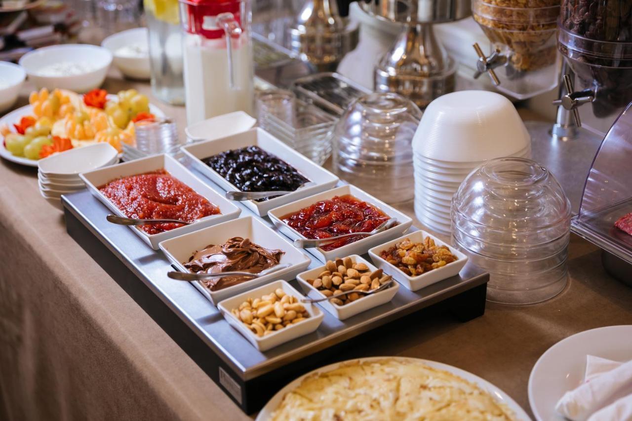 Legacy Boutique Hotel Korça Kültér fotó
